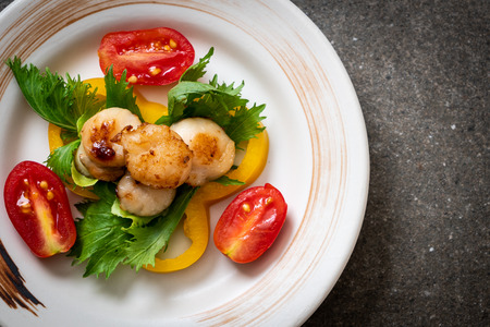 grilled scallops shell with vegetableの写真素材