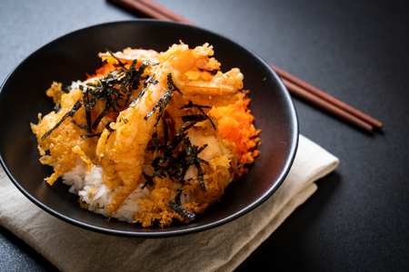 shrimps tempura rice bowl with shrimp egg and seaweed - japanese food styleの写真素材