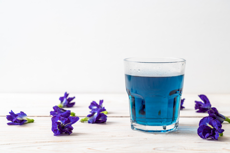 butterfly pea juice - Healthy Drinkの写真素材