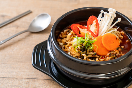 korean instant noodles in black bowl - korean food styleの写真素材