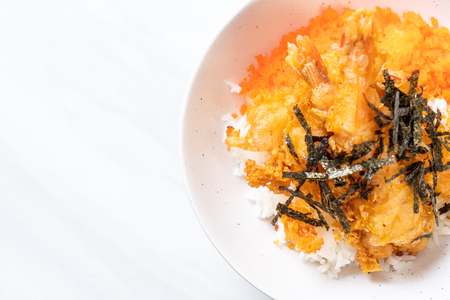 shrimps tempura rice bowl with shrimp egg and seaweed - japanese food styleの写真素材