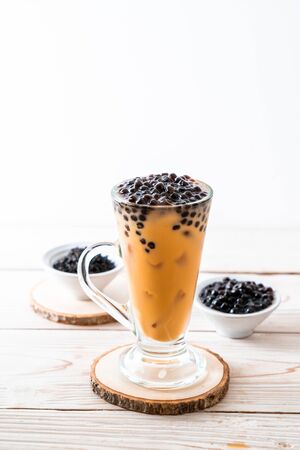 Iced Thai Milk Tea with Bubblesの写真素材