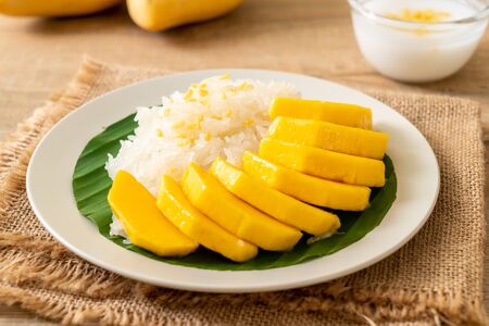 mango with sticky rice -  popular traditional dessert of Thailandの写真素材