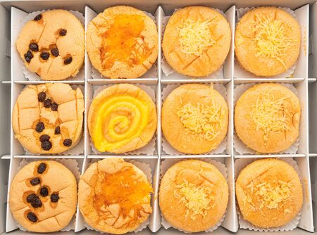 sponge cup cake mix flavor in box
