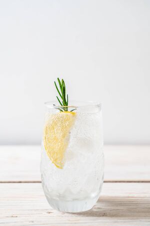 ice lemonade soda on wood backgroundの写真素材