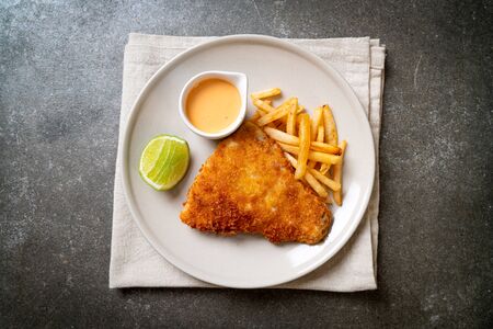 fried fish and potato chipsの写真素材