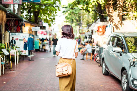Happy and Beautiful Asian woman traveling at Khao Sarn Road in Thailandのeditorial素材