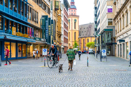 FRANKFURT, GERMANY - SEP 3, 2018: people walk along the shopping street of Frankfurt on the Main, Germany.のeditorial素材