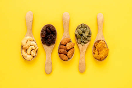 Grains cornflakes (Cashew nut, Almond, Pumpkin seeds and Sunflower seed) - healthy multigrain food