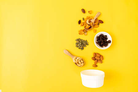Grains cornflakes (Cashew nut, Almond, Pumpkin seeds and Sunflower seed) - healthy multigrain food