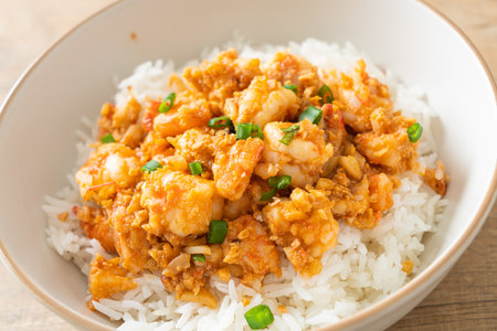 stir-fried shrimps with garlic and shrimps paste rice bowlの写真素材