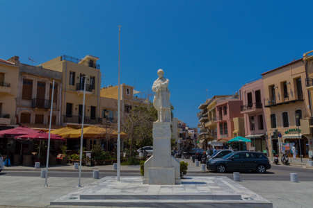 Rethymno, Greece - August  1, 2016:  The Statue of the Unknown Soldier. The Statue of the Unknown Soldier was placed on the square in 1930; the unveiling was made by Eleftherios Venizelos on 9 of November, on the occasion of the regular anniversary of theのeditorial素材