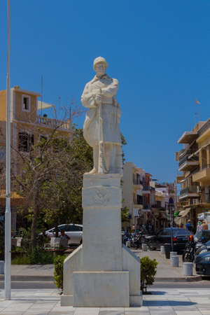 Rethymno, Greece - August  1, 2016:  The Statue of the Unknown Soldier. The Statue of the Unknown Soldier was placed on the square in 1930; the unveiling was made by Eleftherios Venizelos on 9 of November, on the occasion of the regular anniversary of theのeditorial素材