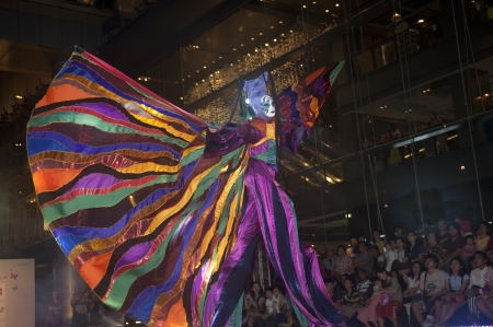 Bangkok,Thailand-April 20,2013   Unidentified trouper member of the Dutch group Teatro Pavana performs Venetian style stilt show dancing and enjoy at the Siam center department store on April 20,2013 in Bangkok ,Thailand のeditorial素材