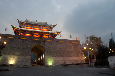 Scenic of city gate and city wall in ancient city of Dali at Yunnan province,China  のeditorial素材