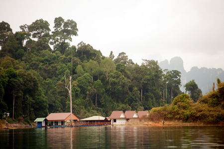 Floating house on Cheow Larn lake in Khao Sok National park, Thailand.のeditorial素材