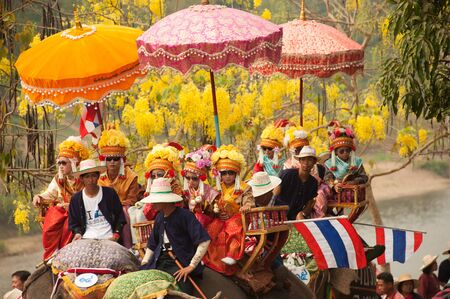 Si Satchanalai Elephant Back Ordination Procession.のeditorial素材
