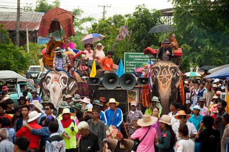 Ordination parade on elephant\'s back Festival.のeditorial素材