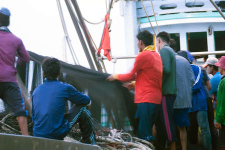 Fisherman working in Samutsakorn, Thailand.のeditorial素材