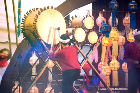 BANGKOK THAILAND - JAN 27 , 2017 : Unidentified Klong Sabad Chai dance is Northern traditional Thai dancing in Participants take part in the celebration of Thailand tourism Festival at Lumpini park.のeditorial素材
