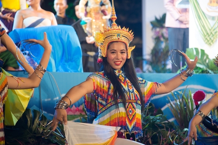BANGKOK,THAILAND -NOVEMBER 22 , 2018 : Unidentified Thai pretty in Classical Thai tune Monohra dancing show on platform in Loykratong festival at Wat Rajadhiwas Viharn in Bangkok city , Thailand.のeditorial素材