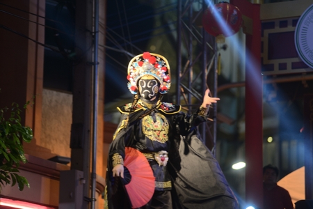 BANGKOK,THAILAND - FEBRUARY 17 , 2018 : Unidentified Chinese changing mark show at Central Department store during the Chinese New Year celebrations in Bangkok capital city, Middle of Thailand.のeditorial素材