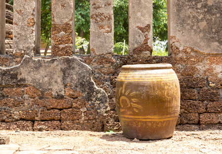 image of wall and jarの写真素材