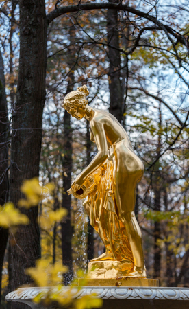 PETERHOF, RUSSIA - OCTOBER 16:  Danaida golden fountain in Peterhof, Russia, October 16, 2016 in Peterhof, Russia. Former residence of the Russian monarchs.のeditorial素材