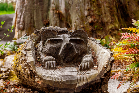 MAINAU, GERMANY - APRIL 15, 2018:  sculpture of a bear at Mainau island, Lake Constance, Germany,Europeのeditorial素材