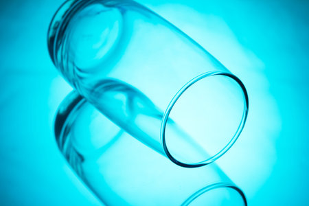 Empty glass 