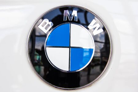 HATYAI, THAILAND - APRIL 02, 2016: Logo of the brand "BMW" on carのeditorial素材