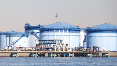 Oil tank