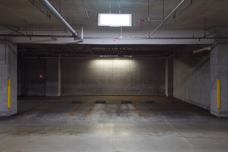 Empty Space in a indoor Parking Lot のeditorial素材