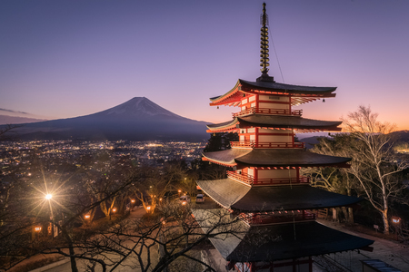 Chureito Pagoda and Mount Fuji in sunsetのeditorial素材