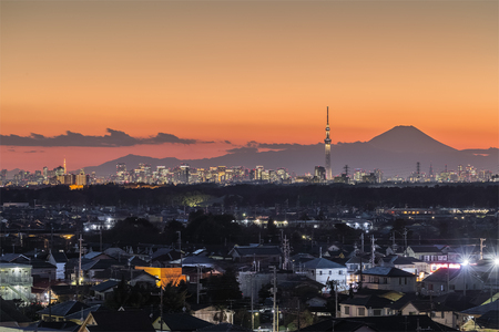 Tokyo Skytree and Mount Fuji at twilight time in winter season.の写真素材