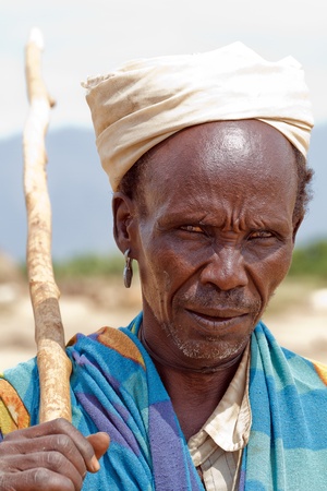 OMO VALLEY, ETHIOPIA - AUG 16: Elder Dasanech ethnicity ,the ethnic groups in the Omo valley Could disappear Because of Gibe III hydroelectric dam on Aug 16, 2011 in Omo Valley, Ethiopia.のeditorial素材
