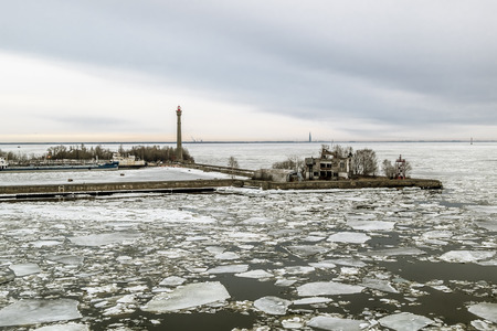 Saint-Petersburg.Russia.8 April 2018.View of the FORTS of Kronstadt at the arrival of the ferry in St. Petersburgのeditorial素材