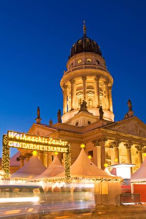christmas market art night in berlin gendarmenmarkt germanyのeditorial素材