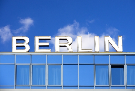letters of berlin sign in front of blue skyの写真素材