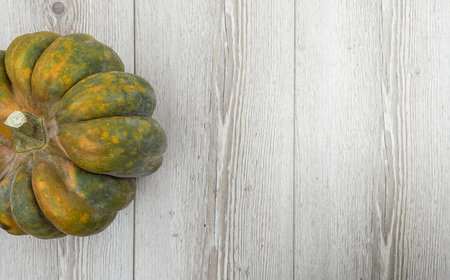 Pumpkin farmers market. Autumn harvest of vegetables. Pumpkin harvest. Autumn pumpkin season. October and November. Fall time. Healthy food. Halloween theme. Thanksgiving and autumn holidays.の写真素材