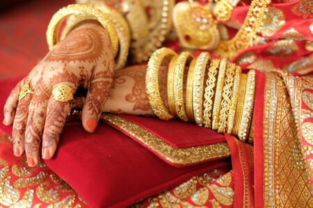 indian bride with luxury jewelry in wedding dayの写真素材