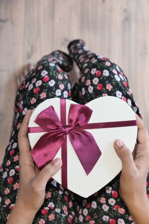 selective focus. heart shape symbol and envelope, valentine day の写真素材