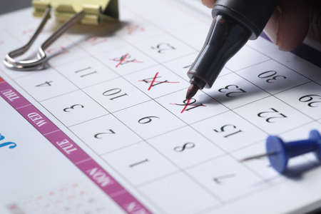 deadline concept with red mark on calendar dateの写真素材