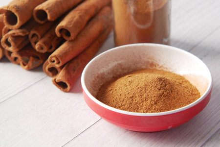 Cinnamon sticks and cinnamon powderの写真素材