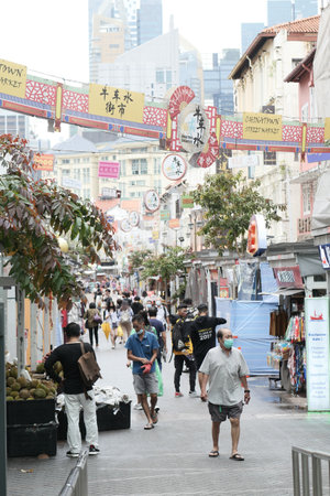 Singapore China town 1 june 2022.Chinatown with Chinese buildings, restaurantsのeditorial素材