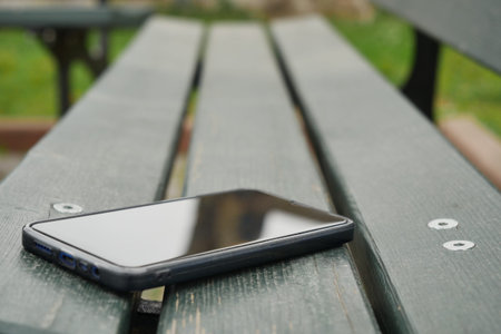 forget smartphone on a park bench, lost smart phone