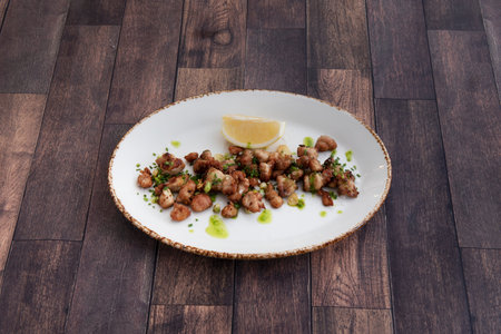 Sweetbreads are considered giblets but among the most demanding palates they are highly appreciated...