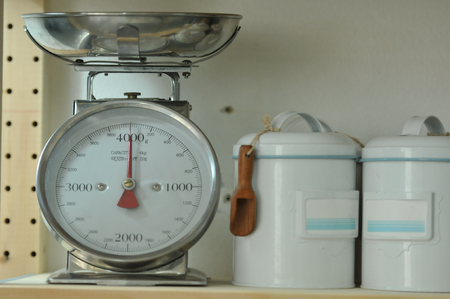 Accessory tool of baking measuring, bakery bake ware in the kitchenの写真素材