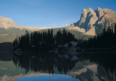 Moutain and the reflection in the lake の写真素材