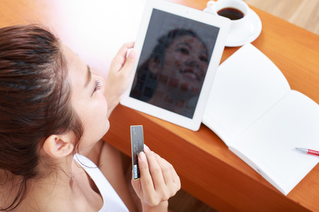 Portrait of Asian Young woman online shoppingのeditorial素材